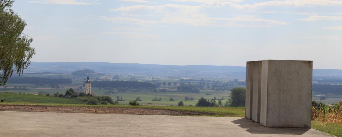 Die Wemdinger Zeitpyramide.
