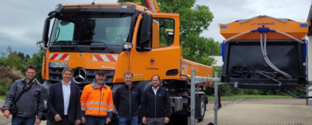 Wagner Alexander (Fa. Hofer), Schappin Gerhard (Tiefbauverwaltung), Wolfgang Renner (Bauhofleiter), Daser Helmut (Mercedes) und Meilbeck Andreas (Mercedes Abel & Ruf).