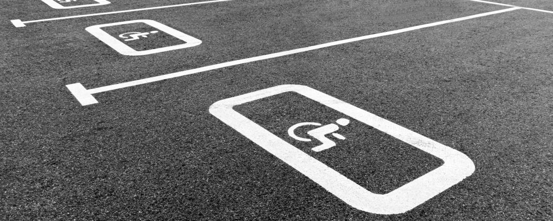 Rollstuhlfahrerparkplatz