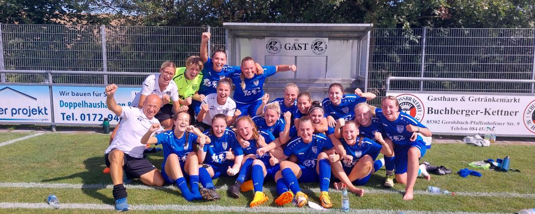 Das Bild zeigt die Damenmannschaft des TSV Nördlingen nach dem 4:3 Sieg gegen die SG Gerolsbach