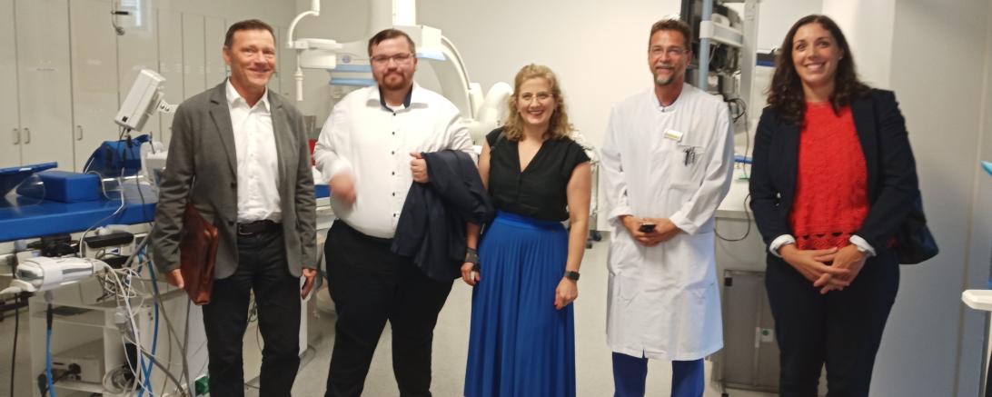 Das Bild zeigt das Herzkatheterlabor im Stiftungskrankenhaus Nördlingen