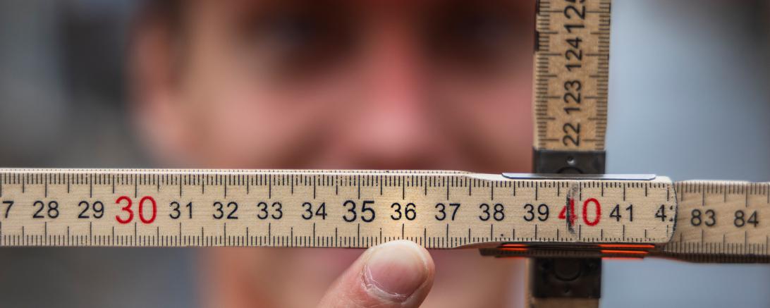 Das Bild zeigt einen Zollstock