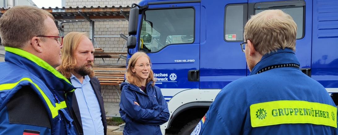 Das Bild Zeigt (von links) Thomas Hantke, Anton Hofreiter, Eva Lettenbauer und Maximilian Röhling.