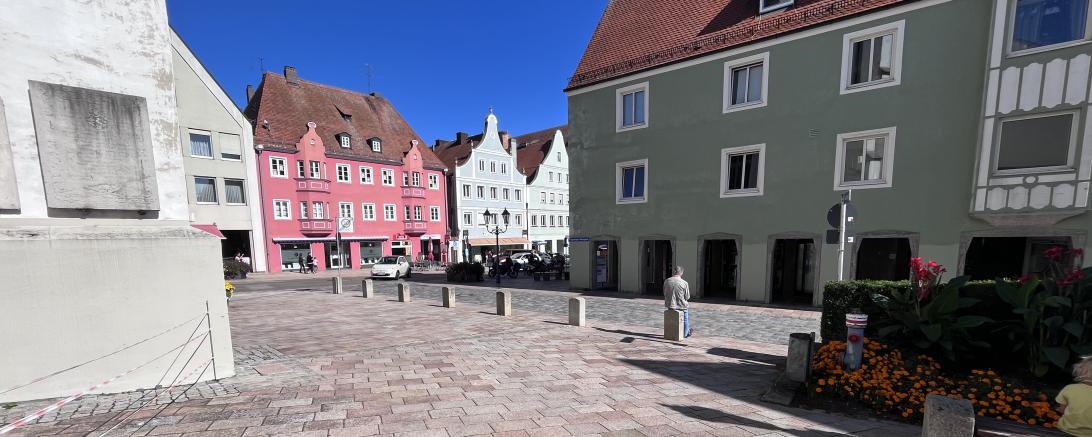 Der Platz in der oberen Reichsstraße zwischen Liebfrauenmünster und Botengasse soll attraktiver werden. 