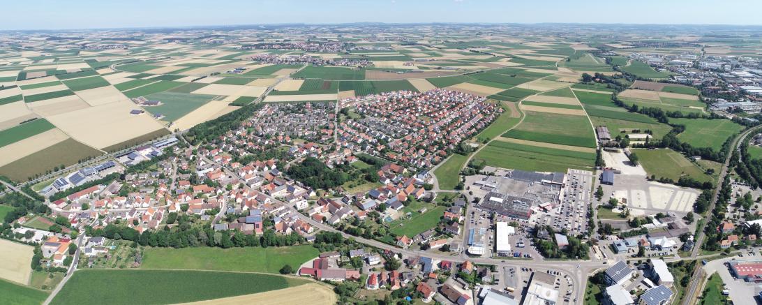 Das Bild zeigt ein Panorama von Baldingen