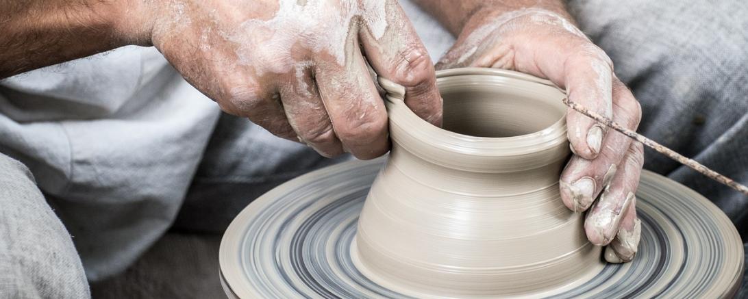 Das Bild zeigt den Kunst- und Kreativmarkt in Nördlingen