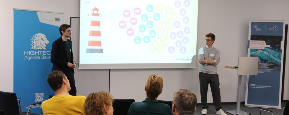 Nach den Impulsvorträgen tauschten sich die Teilnehmenden angeregt in den Räumlichkeiten des TTZ Data Analytics in Donauwörth zum Stand der Digitalisierung in der Lebensmittelbranche aus.