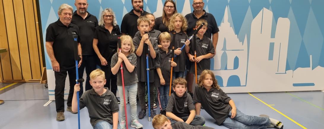 Das Bild zeigt die Blasrohr Schützen.