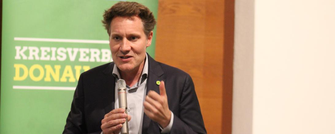 Ludwig Hartmann bei seiner Rede. 