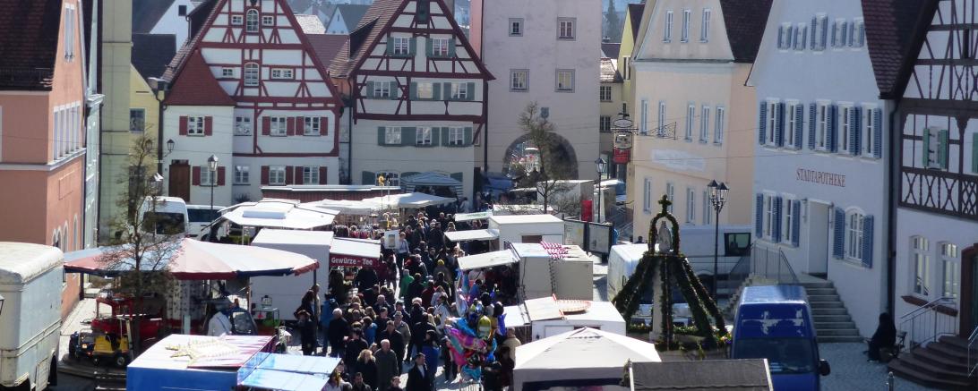 Markttag in Monheim.