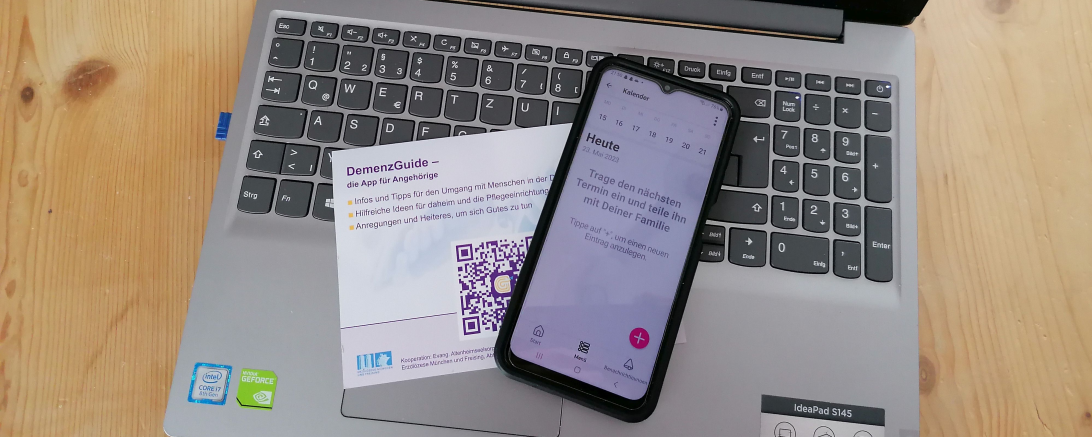 Zu sehen sind die Apps „Nui – Die PflegeleichtAPP" und „DemenzGuide“.