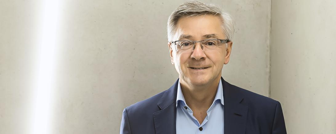 Das Bild zeigt Werner Luther, Kreishandwerksmeister