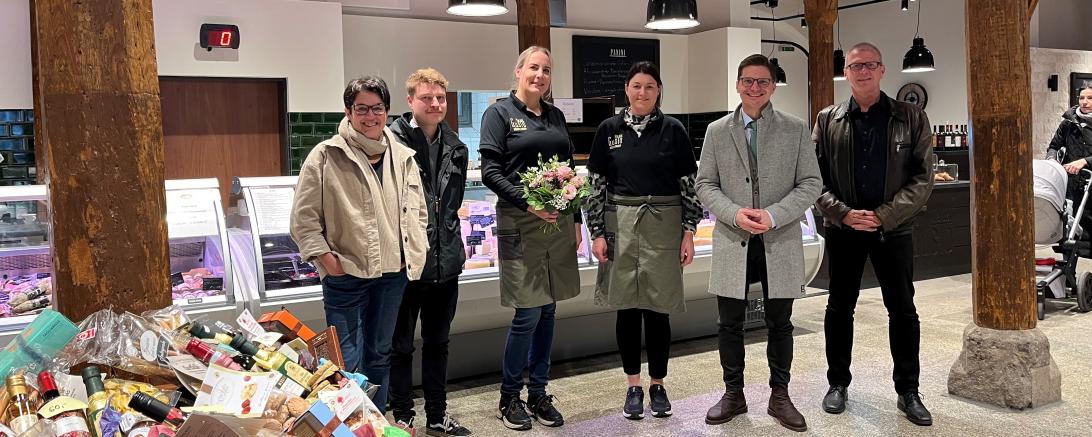 In der Markthalle der Alten Schranne werden von „Via del Gusto“ original italienische Spezialitäten angeboten. 