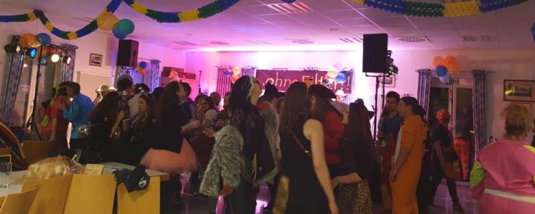 Das Bild zeigt den Faschingsball in Ehingen.