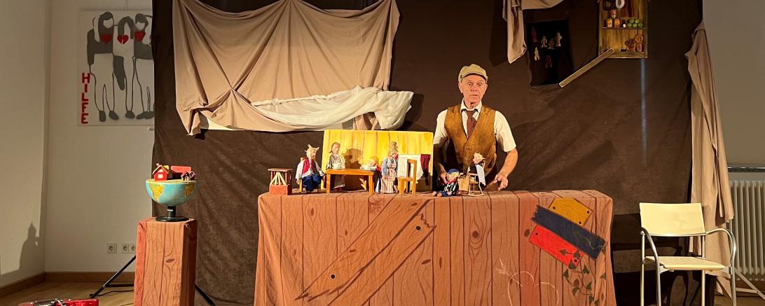 Das Bild zeigt die Stadtbibliothek Nördlingen