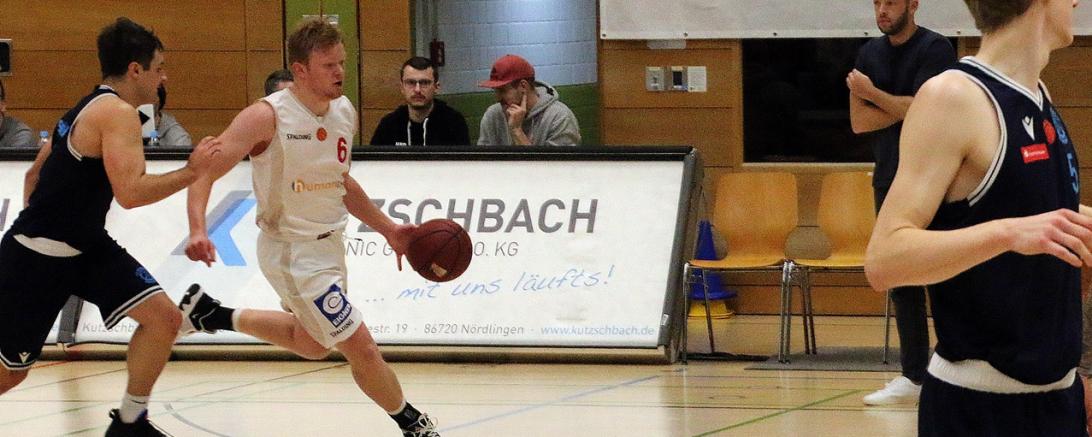 Das Bild zeigt Basketball.