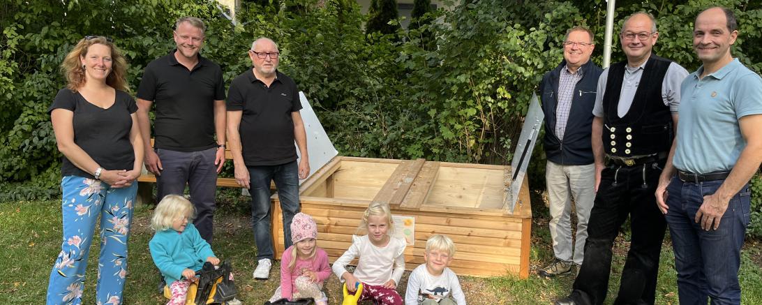 Auf dem Foto von links nach rechts: Andrea Schmidberger, Stadtrat Stefan Loh, 1. Vorsitzender Josef Gatterer, Georg Stottmeister, Franz Motz, Michael Schneller.