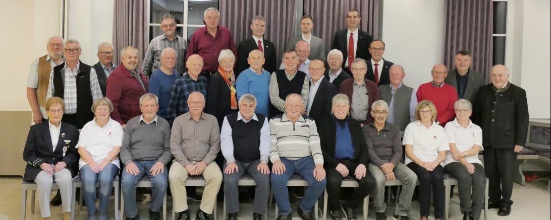 Das Bild zeigt die geehrten Spender*innen.