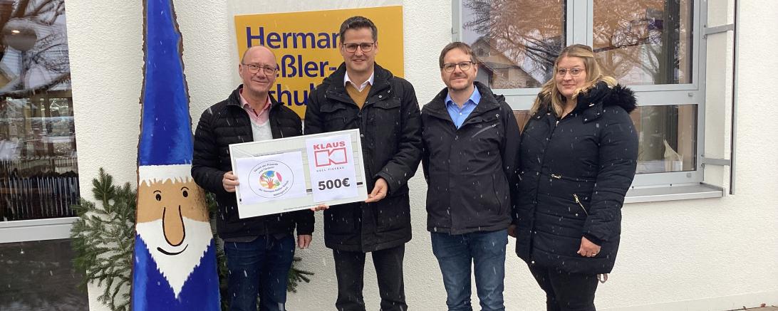 Das Bild zeigt v.l.n.r Erwin Seiler, Thomas Mittl, Florian Wutzer, Jeanette Zeuß.