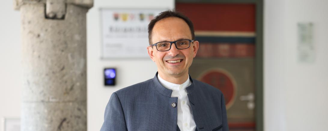 Das Bild zeigt Dr. Martin Drexler.