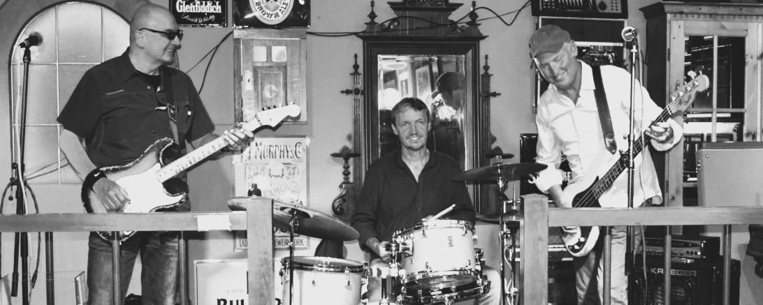 Das Bild zeigt die Band.