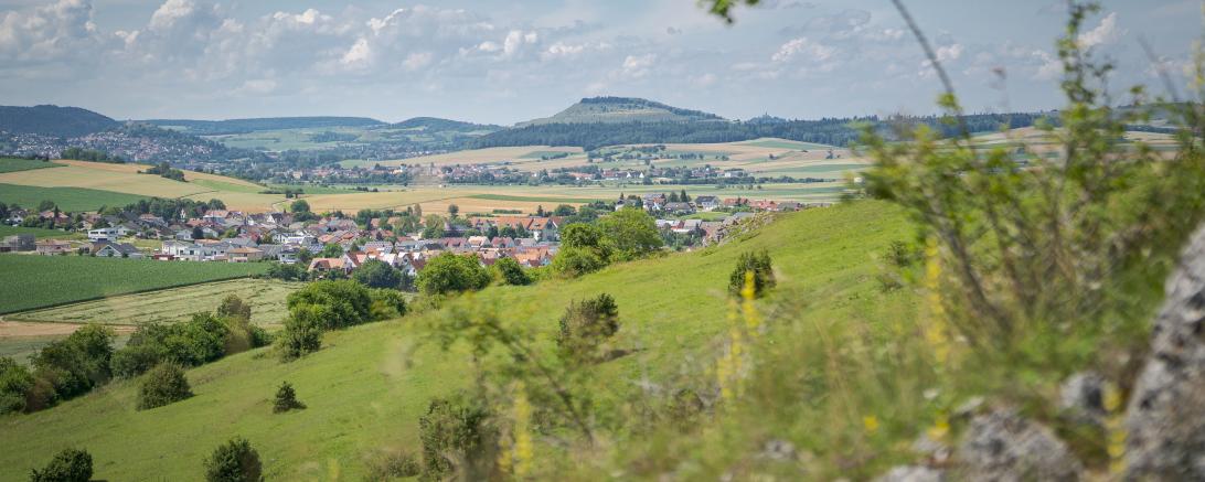 Sagenhafte Ausblicke ermöglicht der Geopark Ries Schäferweg