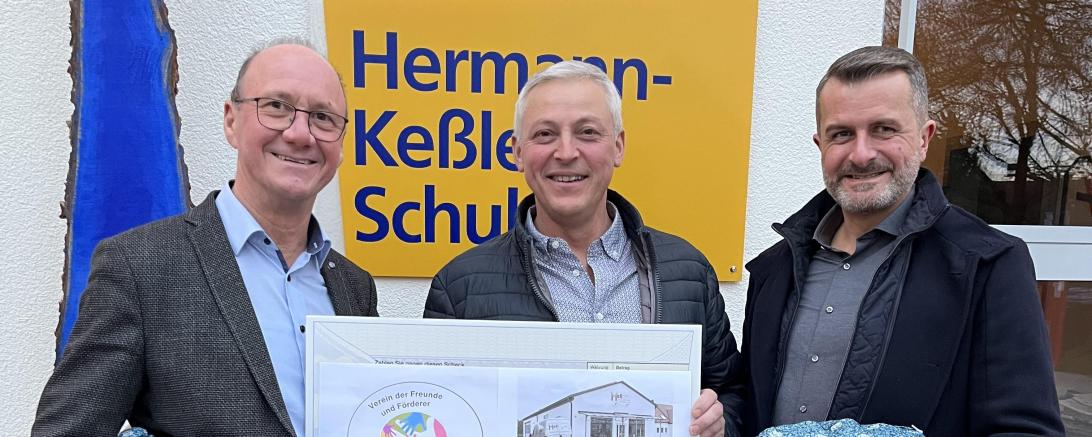 v.l.n.r. Erwin Seiler, Vorsitzender des Fördervereins, Jürgen Moll und Timm Albert, Fachbereichsleiter.
