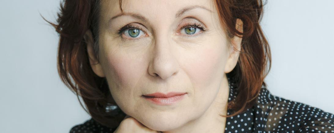 Die Schauspielerin Carmen-Dorothe Moll wird in der kommenden Spielzeit das Stück "My fair lady" auf der Freilichtbühne Nördlingen inszenieren.