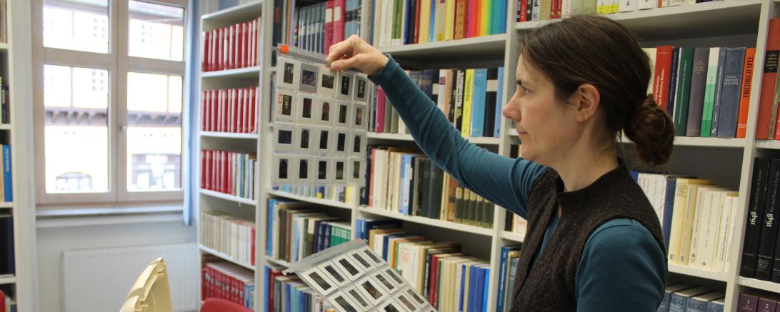 Seit 1. August 2019 ist Dr. Cathrin Hermann die Leiterin des Donauwörther Stadtarchivs. Sie hat uns einen Blick in das Archiv gewährt. 