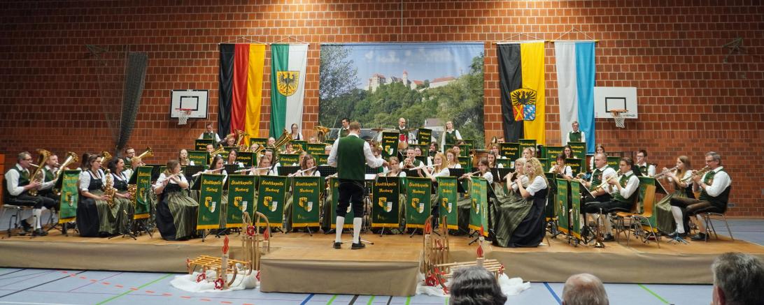 Das Bild zeigt die Stadtkapelle Harburg.