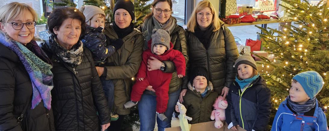 Auf dem Bild von links: Hedwig Rehm (Helferkreis Rain), Marianne Wagner (Tafel Bäumenheim), Carola Herrle (BRK-Waldkindergarten Rain)