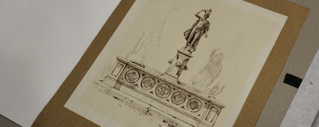 Ein Bild der Merkurstatue.