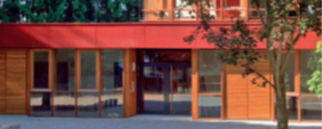 Gebäude der Montessori-FOS Wertingen.