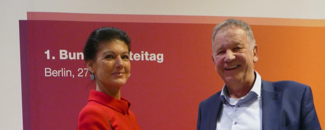 Sahra Wagenknecht gratuliert Manfred Seel zur Wahl in den Bundesvorstand der Partei BSW (Bündnis Sahra Wagenknecht).“