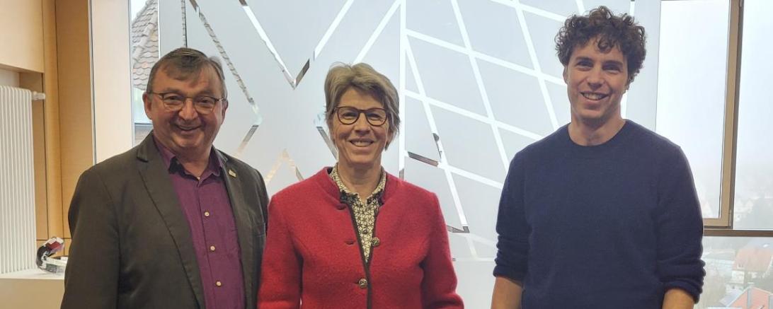 Das Bild zeigt v.l.: Albert Riedelsheimer, Eva Münsingrer und Nico Ach.