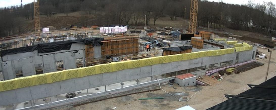 Aktueller Baufortschritt des neuen Hallenbads.