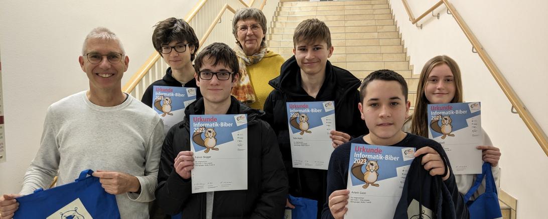 Hier sieht man die Preisträger des THG beim Informatik-Biber.