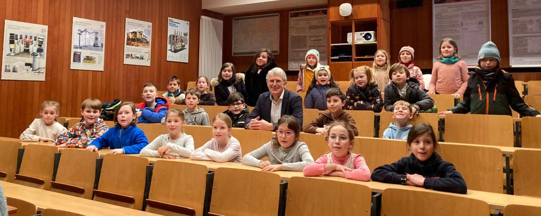 Das Bild zeigt die Kinderuni Augsburg.