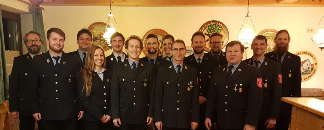 Das Bild zeigt (von links): Fürnrohr Wolfgang, Schön Jonas, Beck Hansjörg, Herbich Belinda, Herbich Mario, Eicher Martin, Gröninger Dominik, Oberfrank Carolin, Gröninger Werner, Sonnenleitner Patrick, Beck Florian, Schreitmüller Bernd, Löfflad Markus, Münzinger Marius.