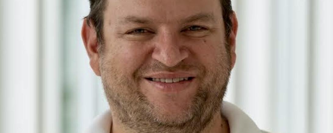 Stefan Diehl informiert über Behandlungsmöglichkeiten bei Hüft-Verschleiß.