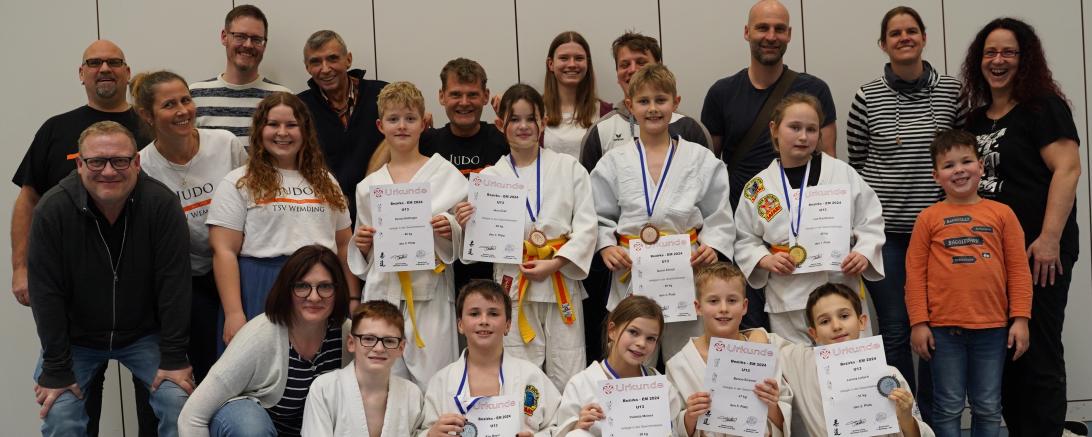 Wemdinger Judokas mit ihren Medaillen