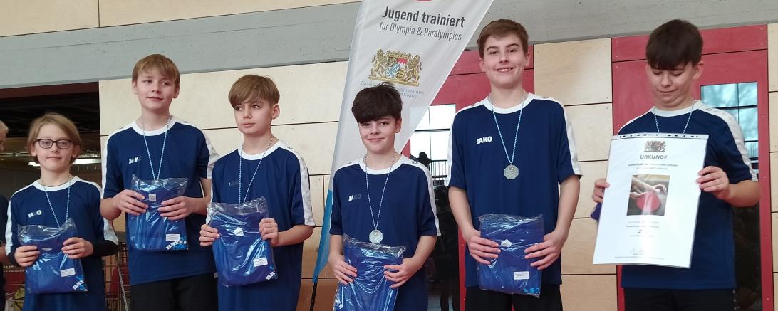 Die Spieler des TGH Nördlingen mit ihren preisen in der Hand.