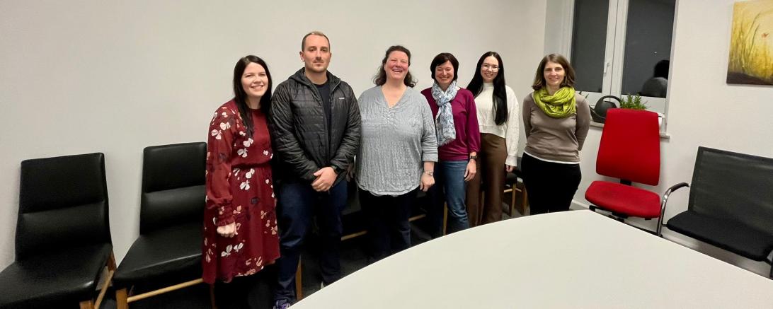 Lena Ringer, Friedrich Kaulfersch (beide Caritasverband für den Landkreis Donau-Ries e. V.) Sabine Kölbel (Sozialpsychiatrischer Dienst) Margit Löfflad, Karoline Weiß, Stephanie Sedelmeier (SKM Donau-Ries e.V.)