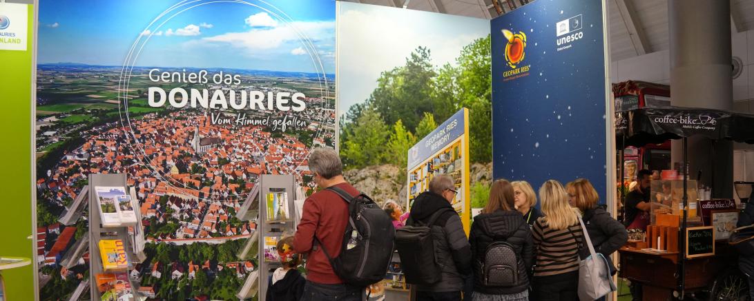 Beratungen am Stand des Ferienland DONAURIES e.V.