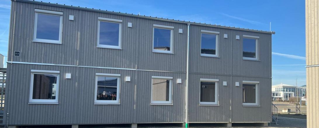 Das Bild zeigt die neue Asylunterkunft in Mertingen