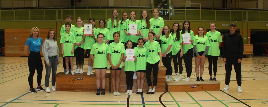 Hier sieht man die Siegermannschaft beim Kreissportfest Geräteturnen 2024