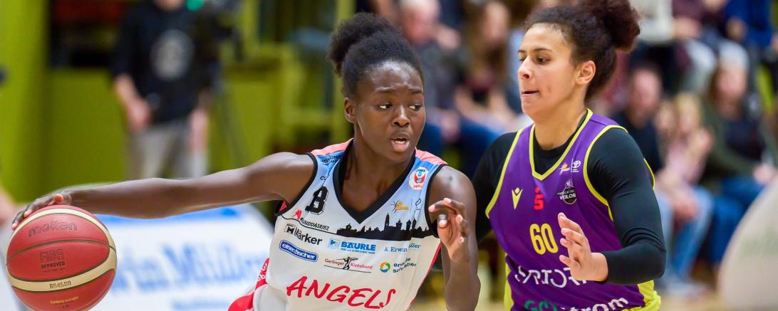 Zwei Basketballspielerinnen