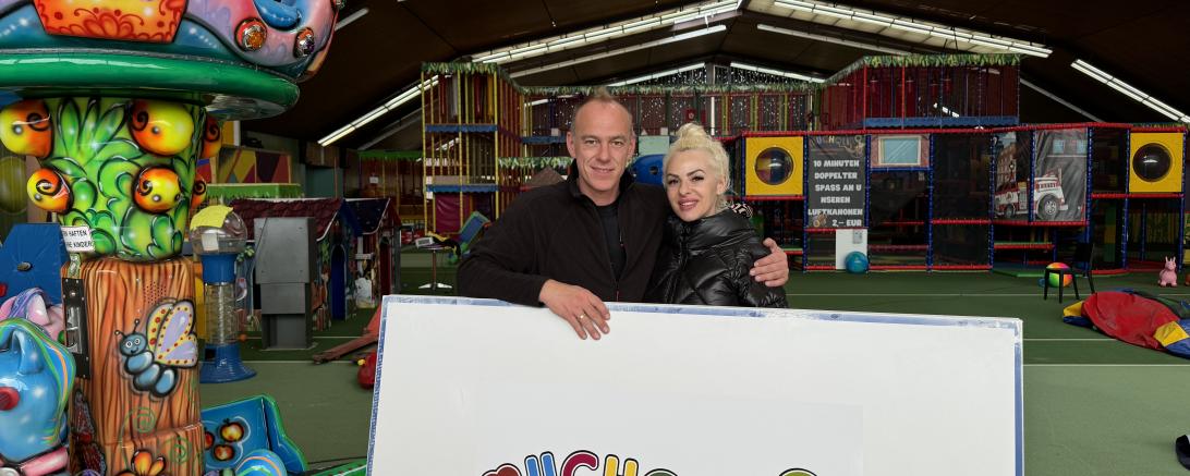 Alexander und Carmen Reich eröffnen in Donauwörth den Indoor-Spielplatz Mucholino. 