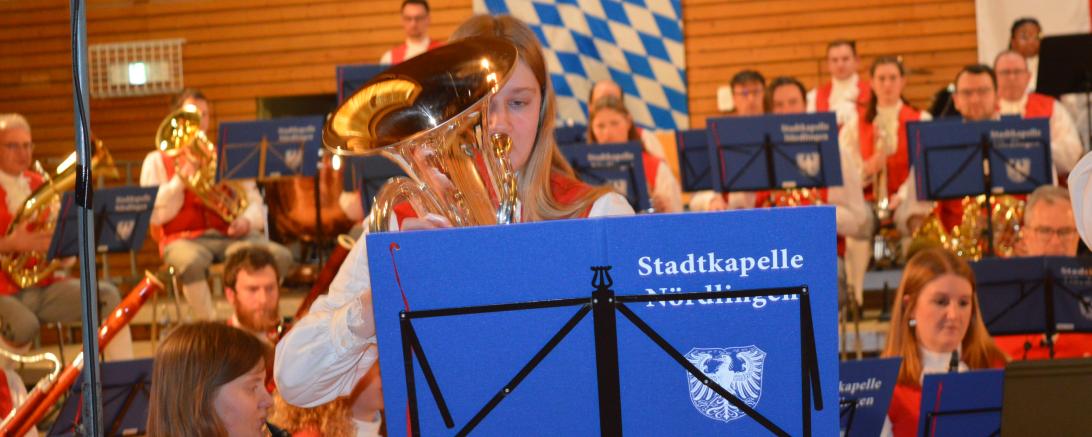 Solistin Johanna Gehring am Euphonium
