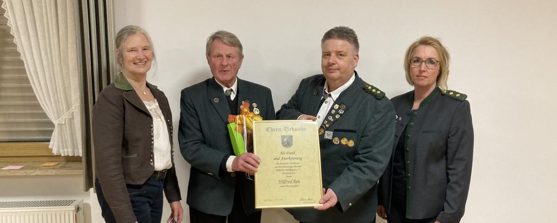 Wilfried Rau wird zum Ehrenmitglied ernannt.